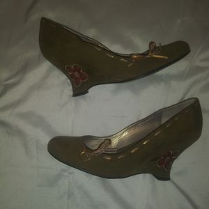 Dione | Flower Wedges size 4